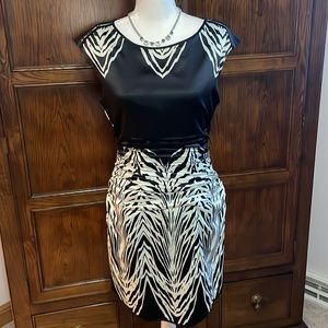 LIMITED silk B&W Dress size small